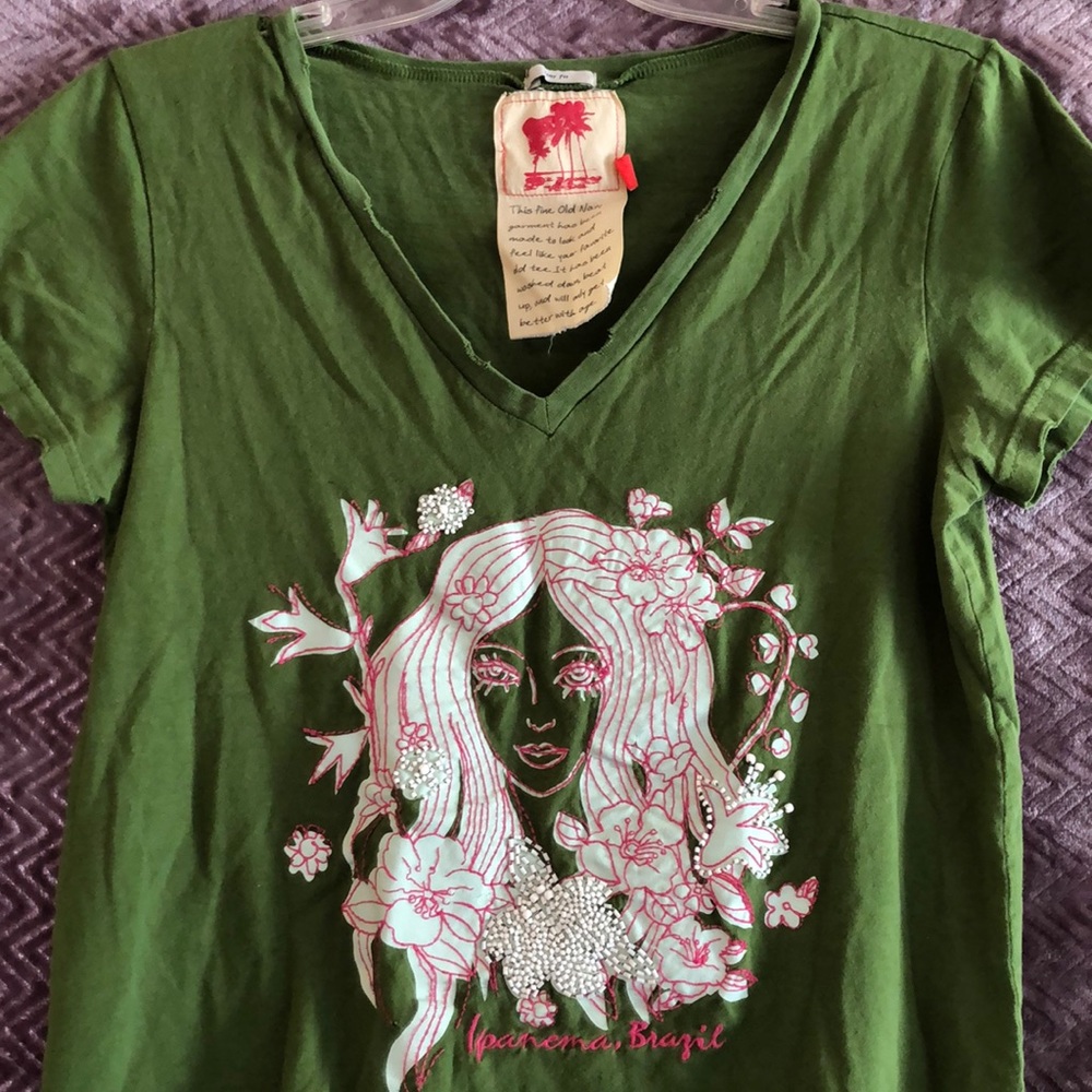 Old Navy T-shirt with Beaded Trim!